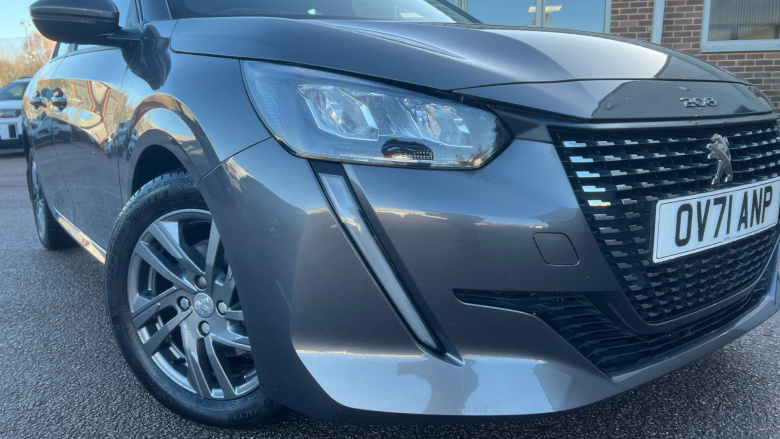 Peugeot 208 1.2 PureTech 100 Active Premium 5dr Petrol Hatchback